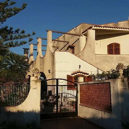 Giardino Dei Gelsi Neri Bed & Breakfast *