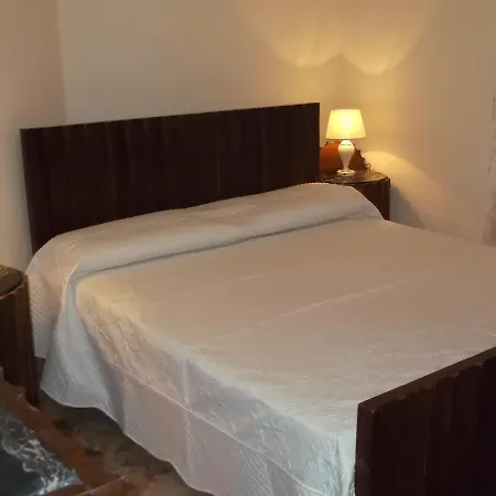Bed & Breakfast Giardino Dei Gelsi Neri *